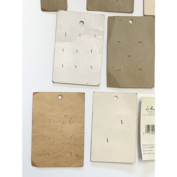 Buttons Vintage Lot 10 La Mode le chic Landsing Exquisit Le Button on Cards - Picture 10 of 16